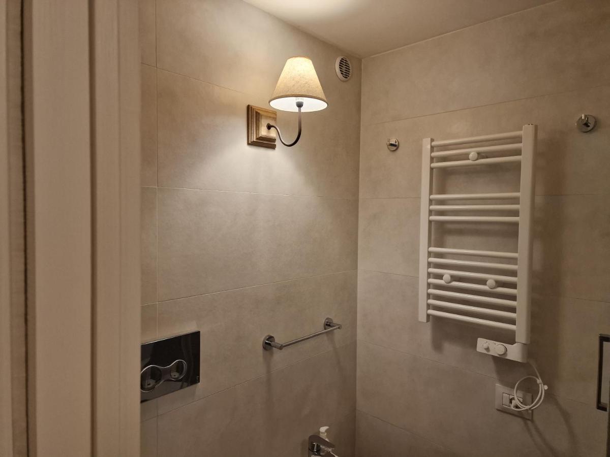 Case Di Paola Via Melo Appartamenti Bari Exteriör bild