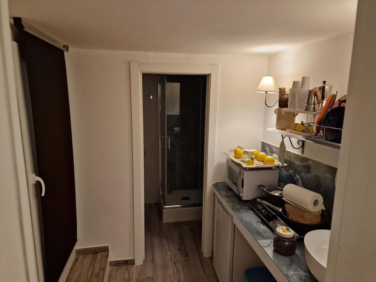 Case Di Paola Via Melo Appartamenti Bari Exteriör bild